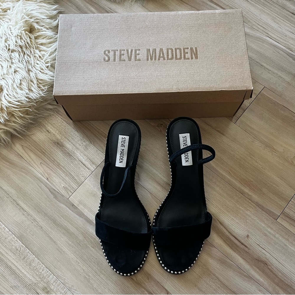 Steve Madden black heels - size 8